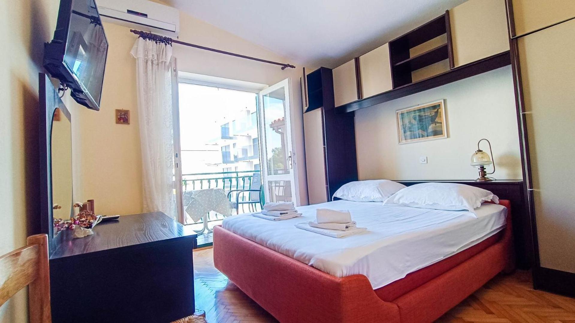 Apartments Ines - 15 Meters From The Beach Promajna Exterior foto