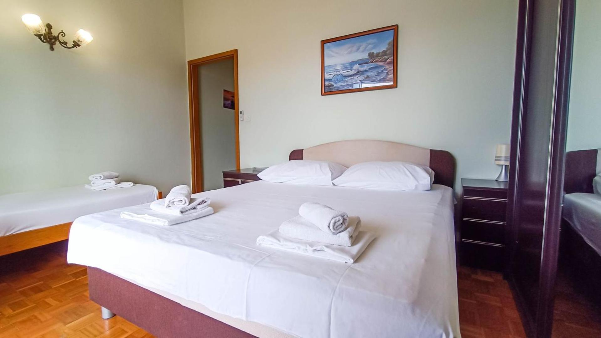 Apartments Ines - 15 Meters From The Beach Promajna Exterior foto