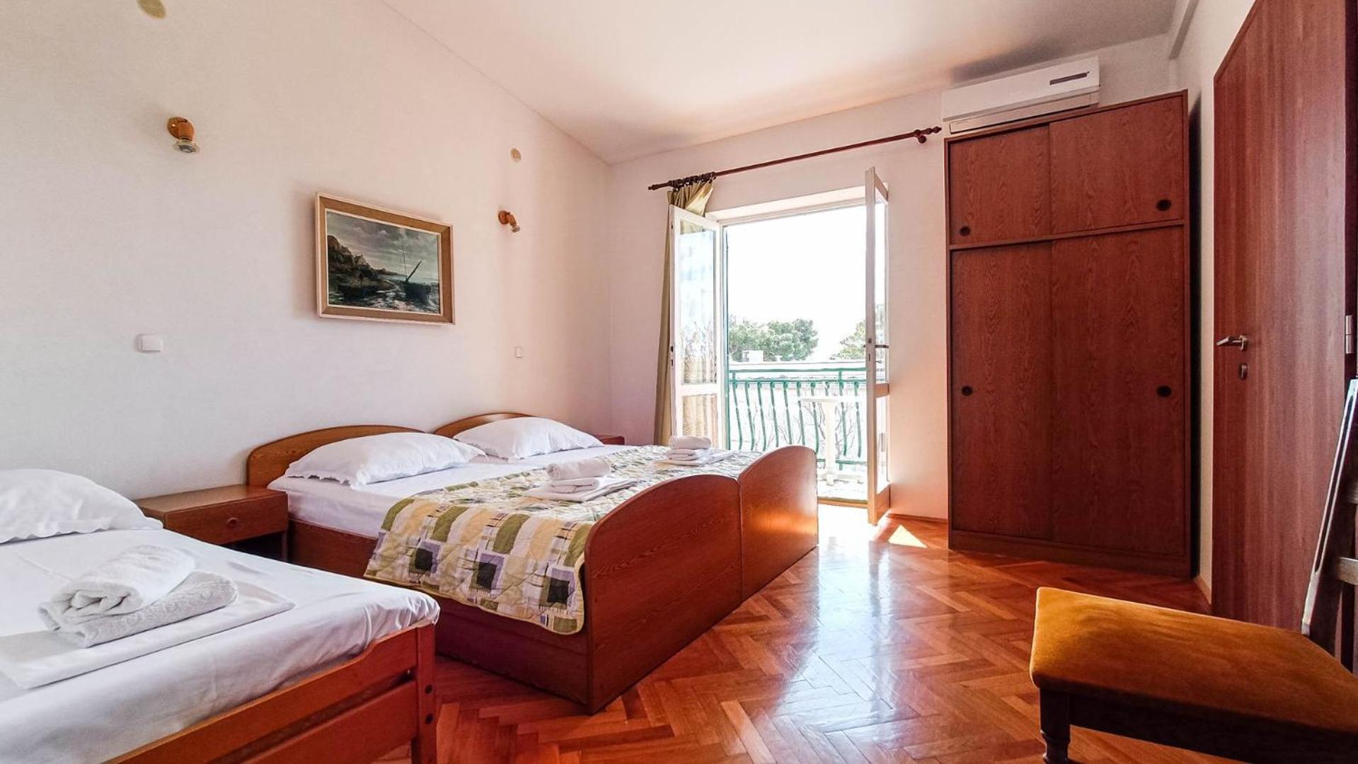 Apartments Ines - 15 Meters From The Beach Promajna Exterior foto